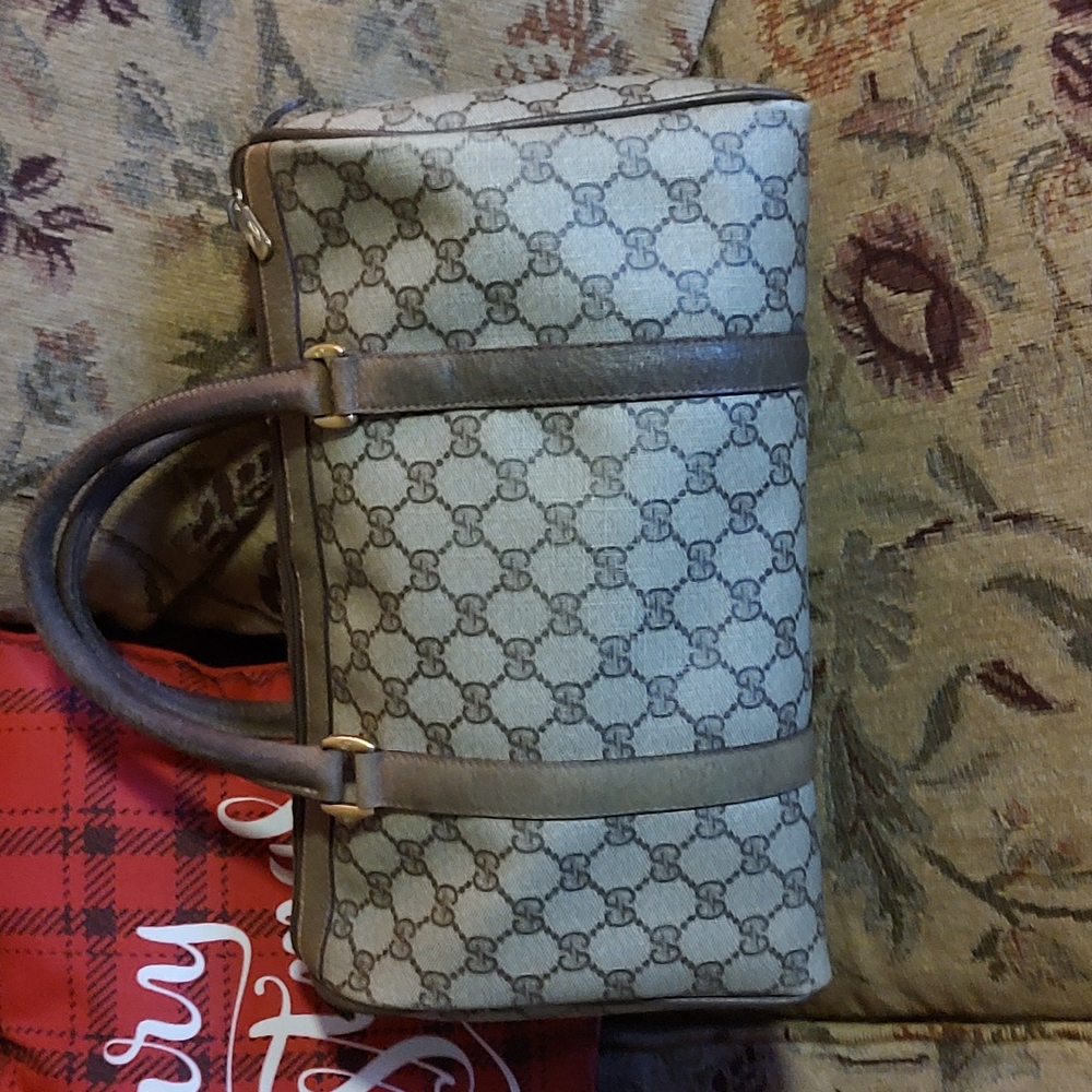Classic Gucci $80's bag